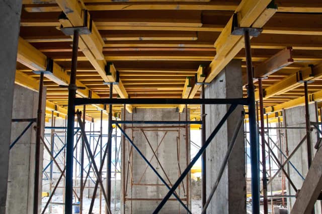 Jak zaszalować strop - uniknij najczęstszych błędów w budowie