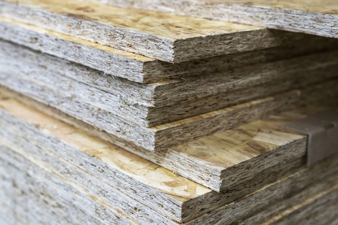 Jaka grubość płyty OSB na podłogę strychu? Kluczowe informacje i porady